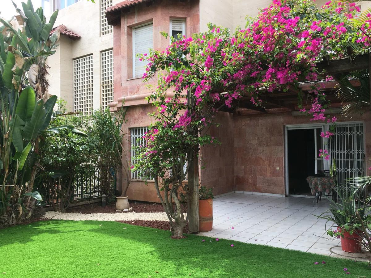 Pool & Garden Aparthotel Rehovot Exterior photo